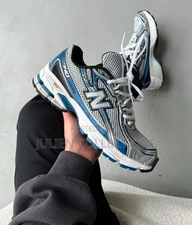 New Balance 740 Blue and Grey · Photo 1