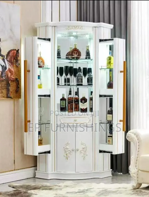 Luxury Corner Bar Display Cabinet · Photo 1