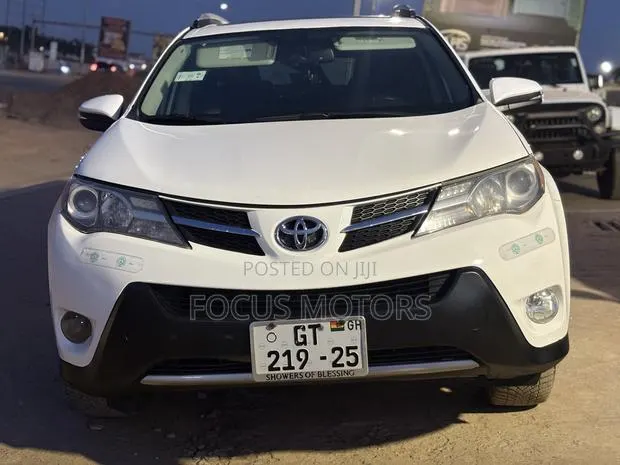 Toyota RAV4 Limited 4dr SUV (2.5L 4cyl 6A) 2015 Black