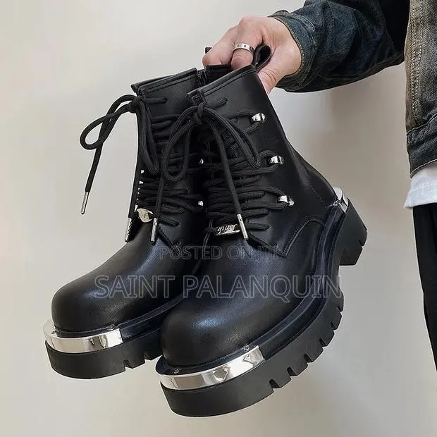 Balenciaga Ankle Boots · Photo 1
