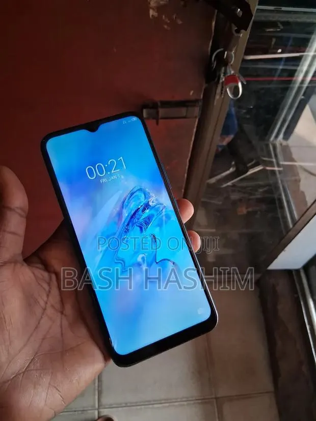 Infinix Hot 8 32 GB Green · Photo 1