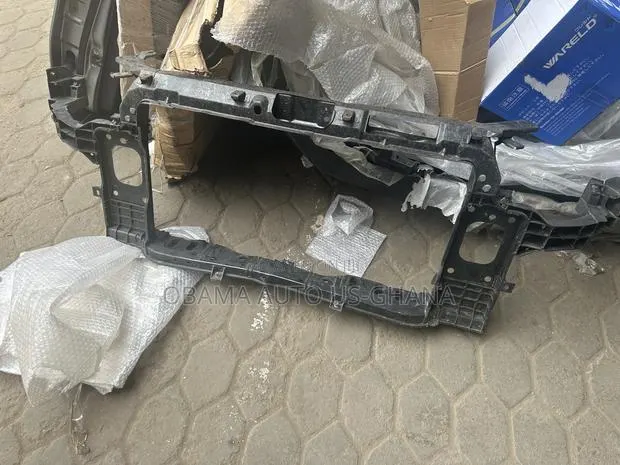 Kia Forte / Cerato Radiator Support 2017 2018 · Photo 1