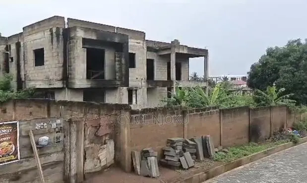 2.5 Acre of Commercial Land With Building for Sale at East Legon · Photo 1