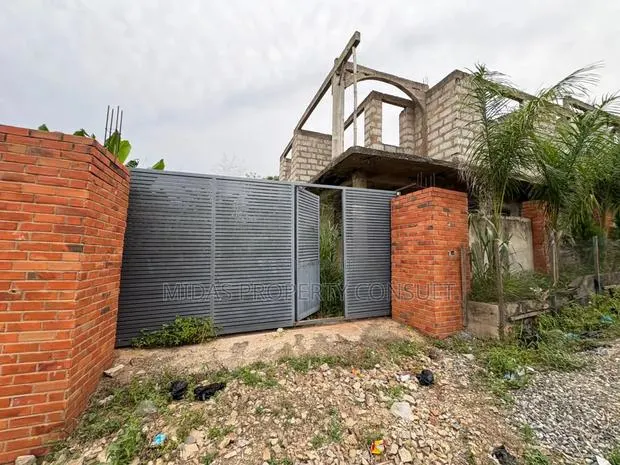 9bdrm House in Nsawam for sale · Photo 1