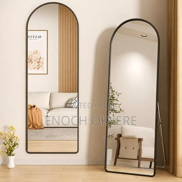 Living Room Mirrors · Photo 1