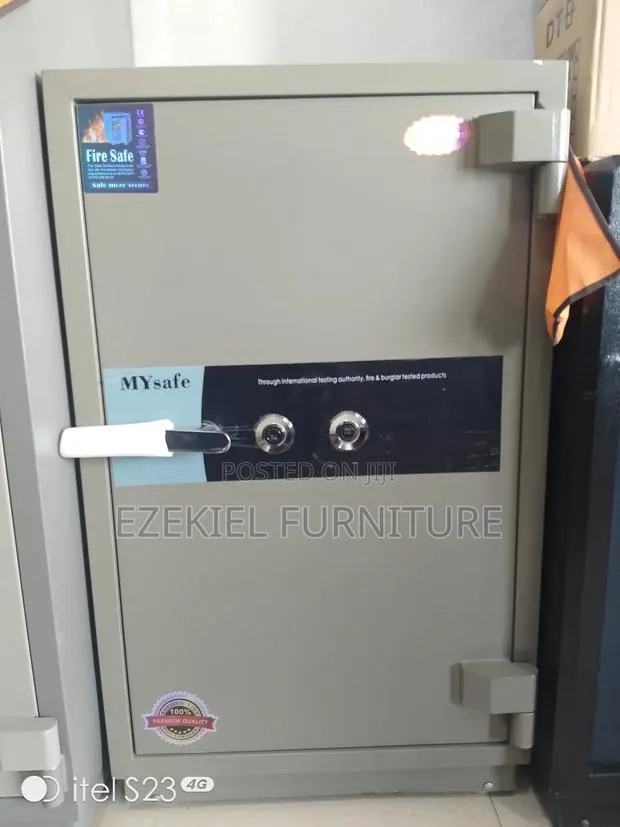 Money, Document And Valuables Safe Box · Photo 1