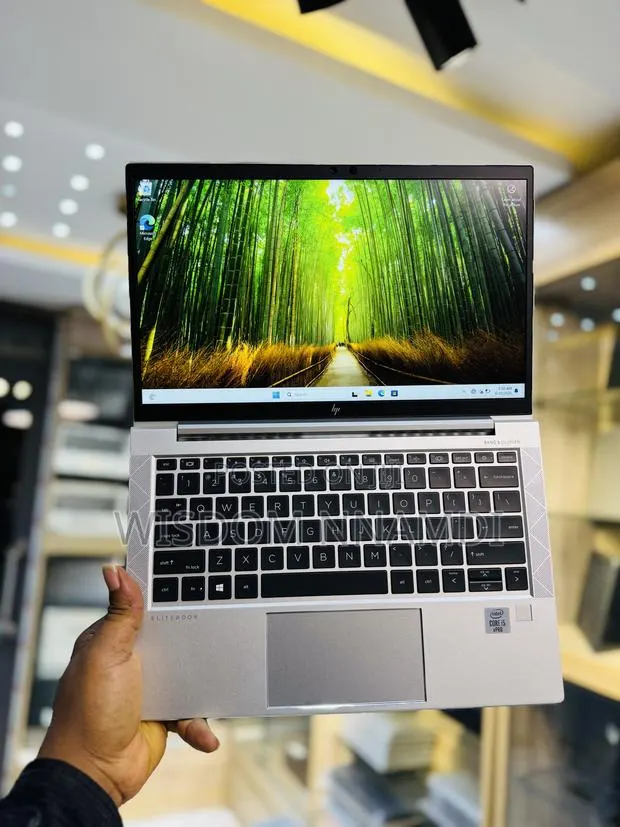 Laptop HP EliteBook 830 G7 8GB Intel Core i5 SSD 256GB · Photo 1