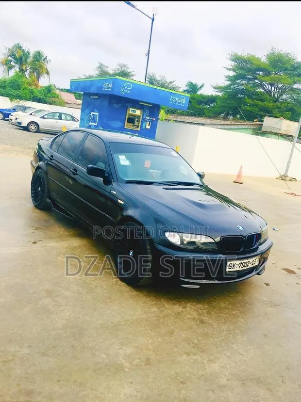 BMW 318i 2005 Black · Photo 1