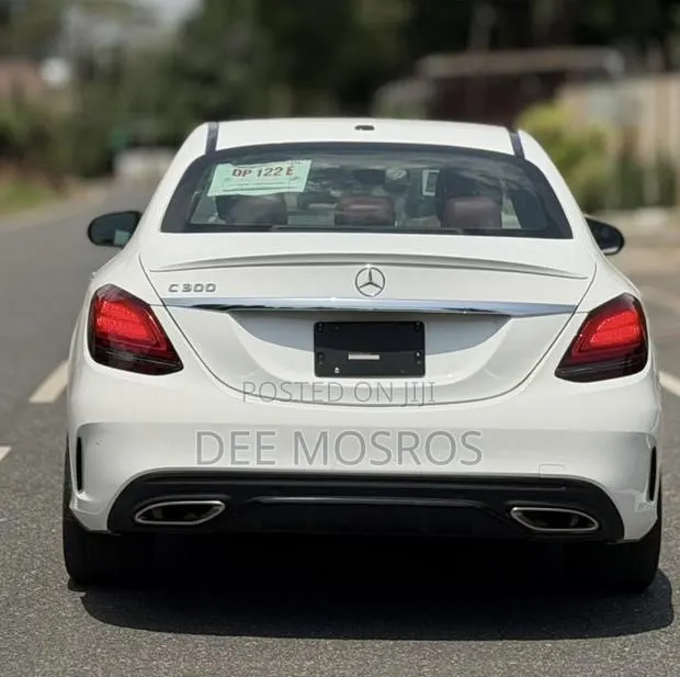Mercedes-Benz C300 2021 White · Photo 1