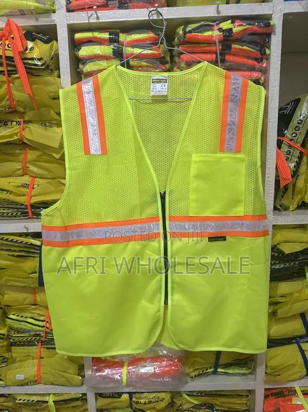 Quality Reflective Mesh Safety Vest Top Pocket · Photo 1