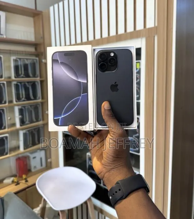 Apple iPhone 16 Pro 256 GB Black · Photo 1