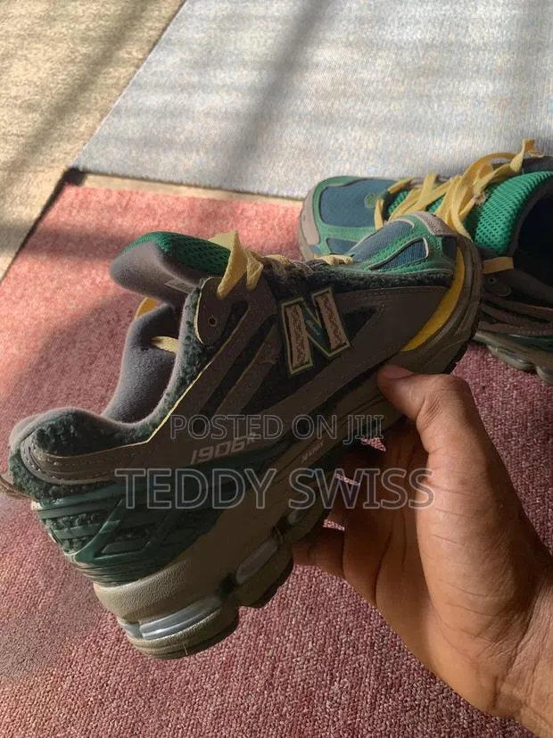 New Balance 1906R · Photo 1