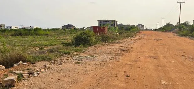 Secure Plots Fast - Tema Community 25 · Photo 1