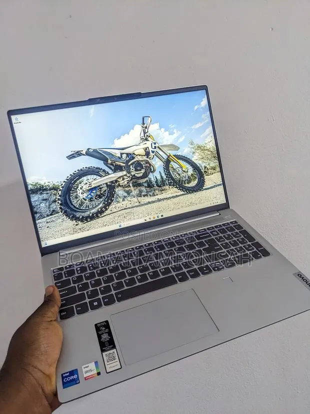 Laptop Lenovo IdeaPad 5 Slim 13th Gen i7 16GB Intel Core i7 SSD 512GB · Photo 1