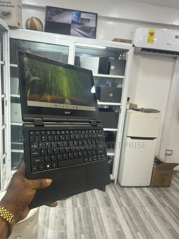 Laptop Acer TravelMate Spin B1 4GB Intel Pentium SSD 72GB · Photo 1