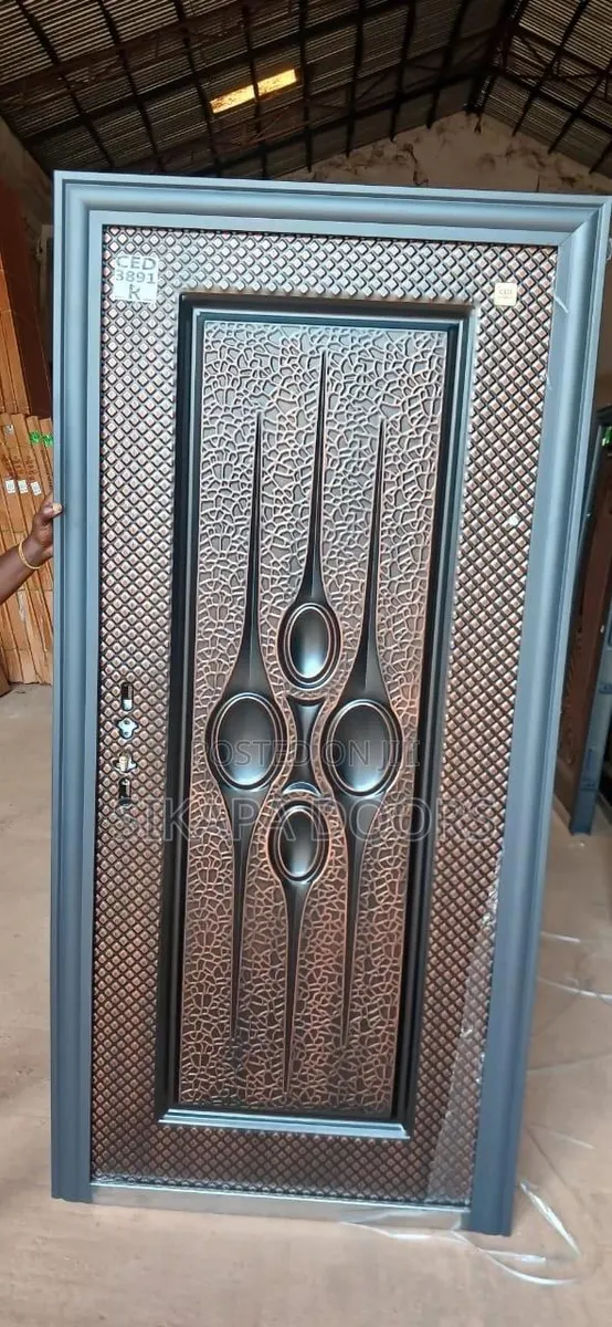 Anti-Rust Extra Durable Door · Photo 1