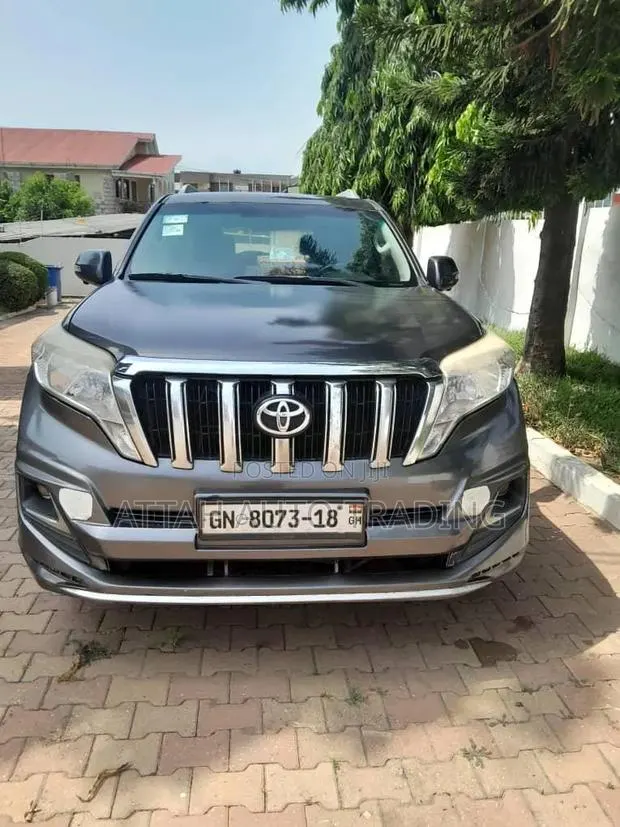 Toyota Land Cruiser Prado 2017 Gray · Photo 1