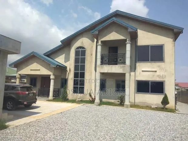 7bdrm House in Accra Metropolitan for sale · Photo 1