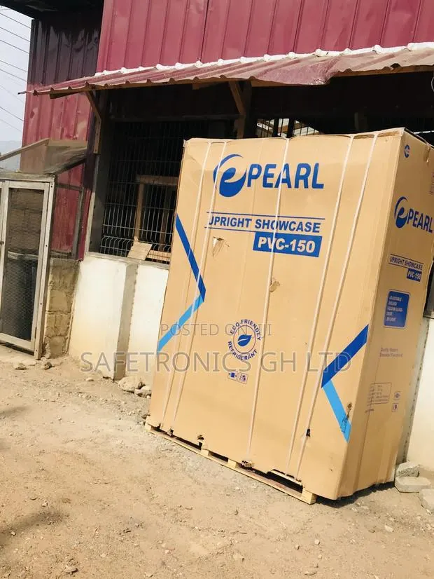 Display Glass Pearl 3 Doors Electric PVC-150 Fridge · Photo 1