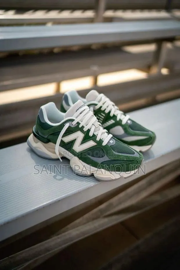 New Balance Sneaker · Photo 1