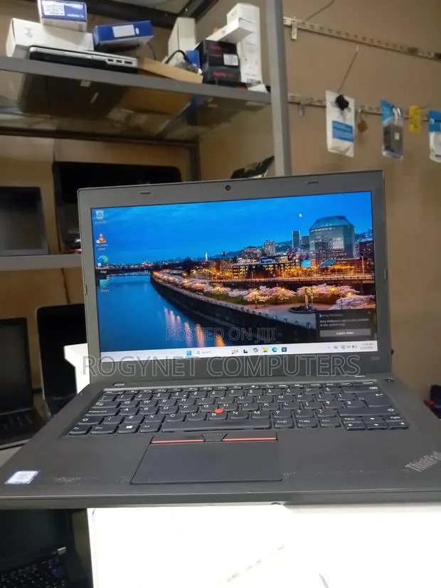 Laptop Lenovo ThinkPad T460 8GB Intel Core i5 SSD 256GB · Photo 1