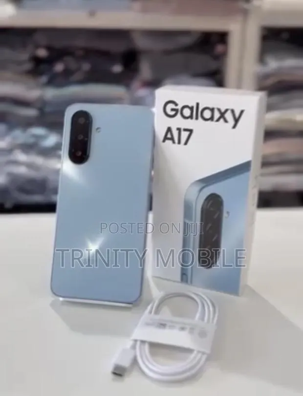New Samsung Galaxy A17 5G 256 GB Blue · Photo 1