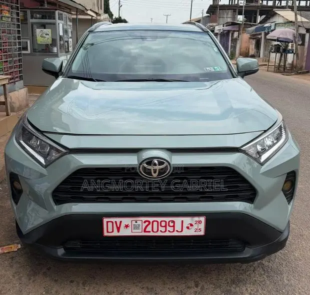 Toyota RAV4 2020 Green