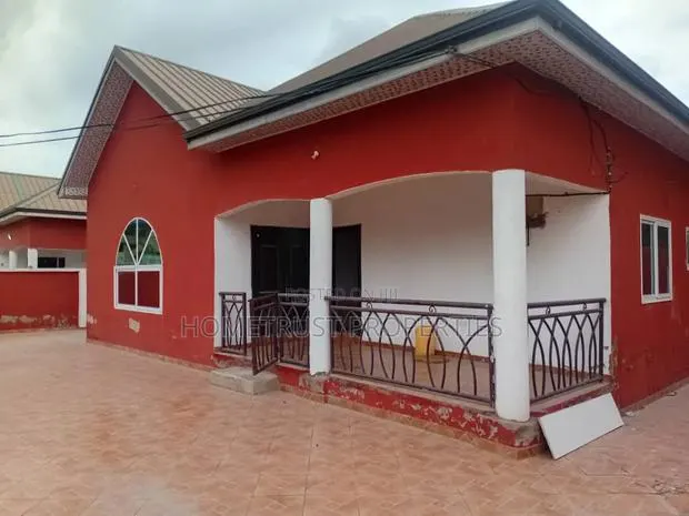 4bdrm House in Kwabenya Acp for rent · Photo 1