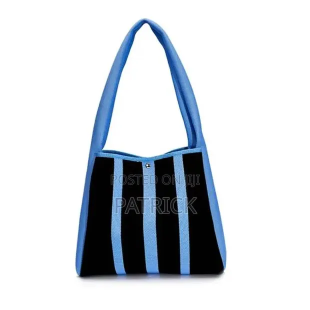 Tote Bag for Saloon and Lectures · Photo 1
