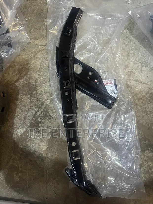 Honda Civic Headlight Seat 2012,2013,2014,2015 · Photo 1