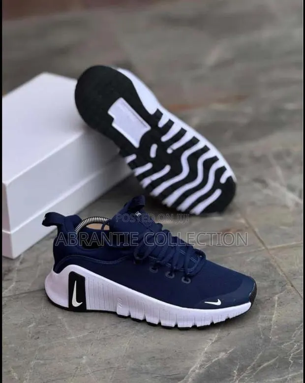 Nike Free Metcon 6 Sneakers · Photo 1