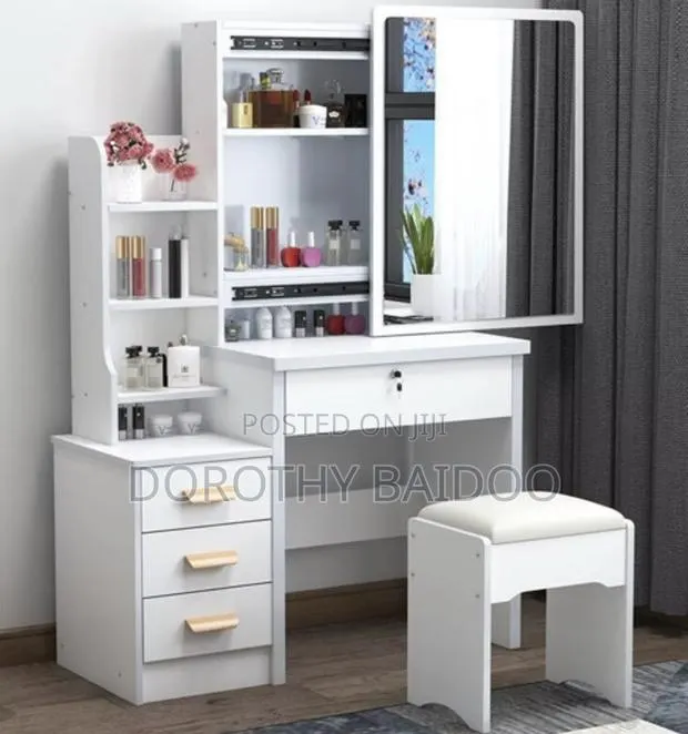 Perfect Dressing Mirror Set · Photo 1