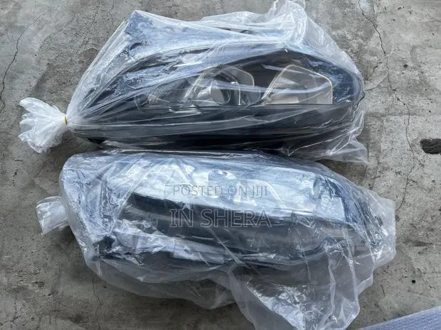 Honda Civic Headlights Bear 2016 2017 2018 2019 2020 2021 · Photo 1
