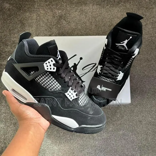 Nike Air Retro 4 · Photo 1