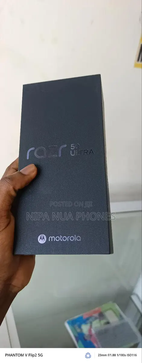 New Motorola Razr 40 Ultra 256 GB Gray · Photo 1