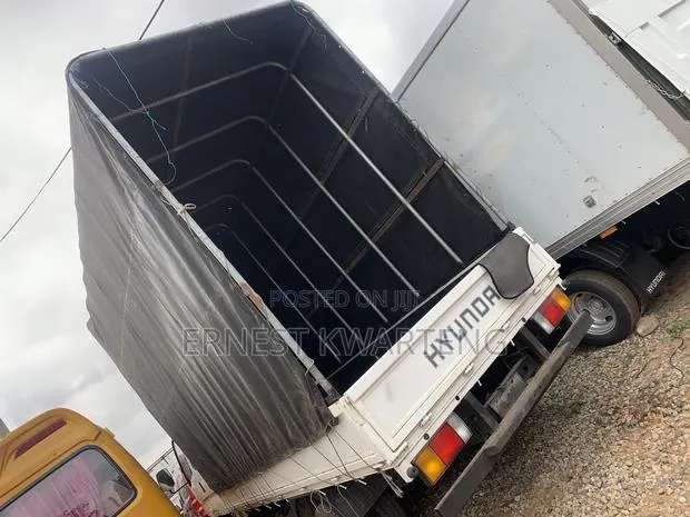 Trailer for Transporting Materials · Photo 1