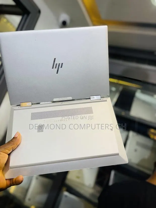 Laptop HP EliteBook 830 G8 32GB Intel Core i7 SSD 512GB · Photo 1