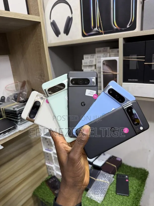 Google Pixel 8 Pro 128 GB Graphite · Photo 1