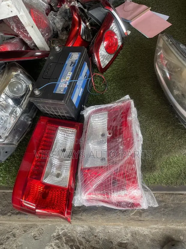Toyota Coaster 2016-2020 Taillight Pair · Photo 1