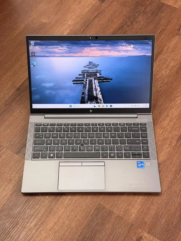 Laptop HP ZBook Firefly G8 16GB Intel Core i5 SSD 256GB · Photo 1