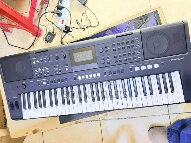 Yamaha PSR-E583 Portable Electronic Keyboard · Photo 1