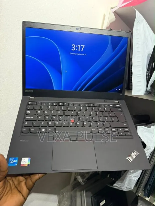 Laptop Lenovo ThinkPad T14 G2 16GB Intel Core i5 SSD 256GB · Photo 1