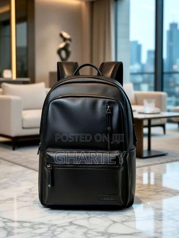 Fresh All Black Unique Designed Quality Bagpack · Photo 1