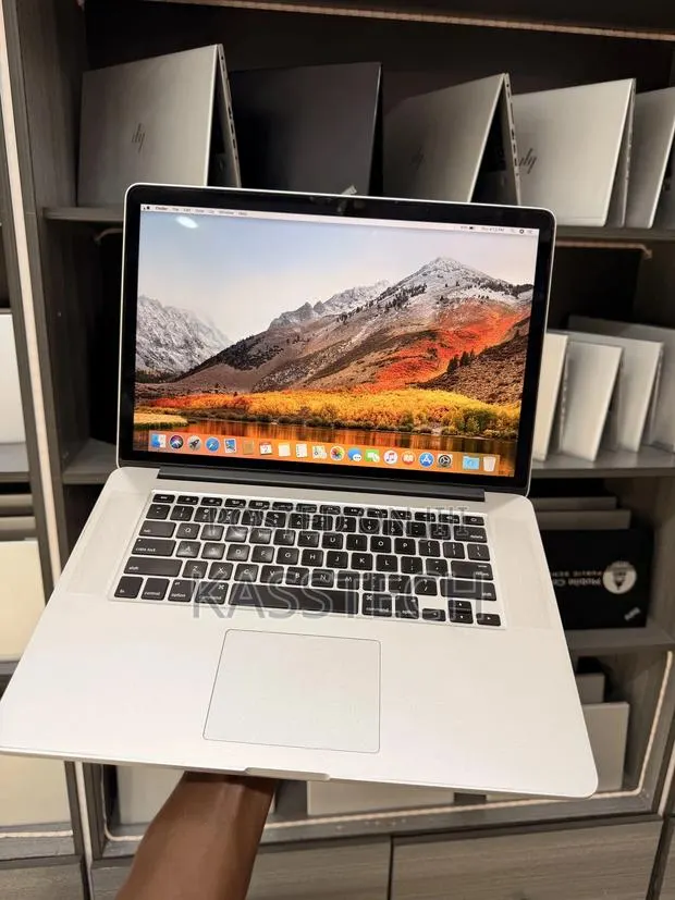 Laptop Apple MacBook Pro 2015 16GB Intel Core i7 SSD 500GB · Photo 1