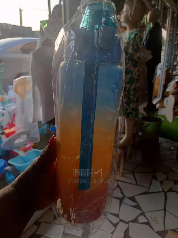 Colourful Water Bottle · Photo 1