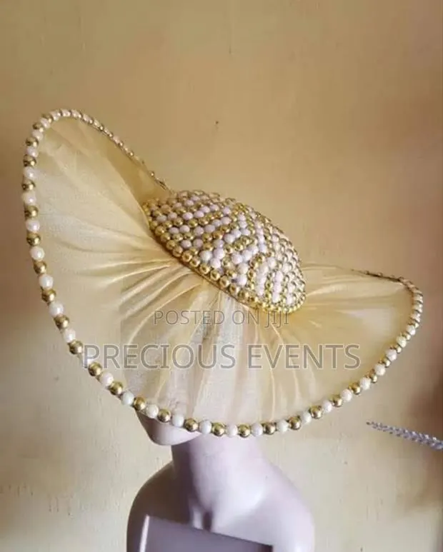 White N Cream Fascinators · Photo 1