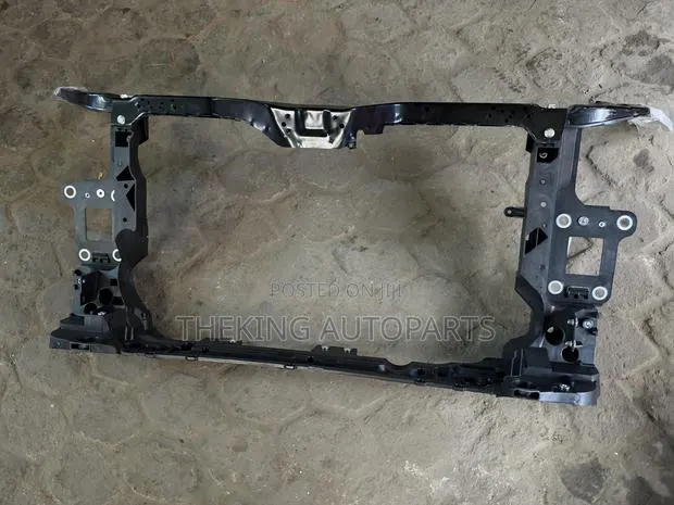 Honda Civic 2016 to 2021 Radiator Support · Photo 1