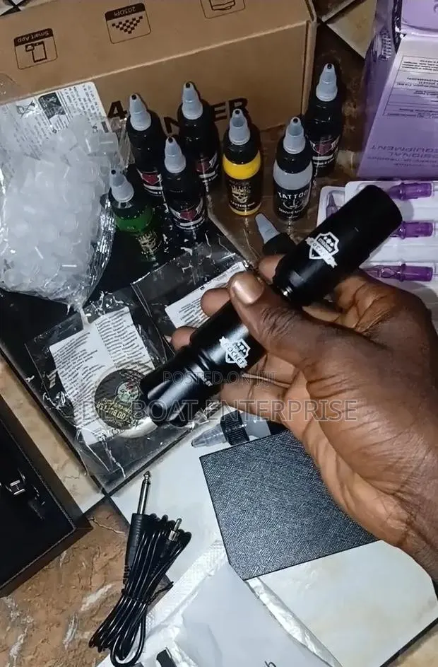 Rocket Tattoo Pen Set · Photo 1