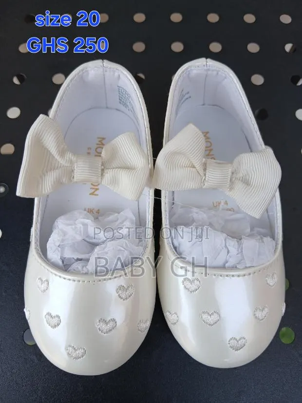 Monsoon Kids Girls White Ballet Flats · Photo 1