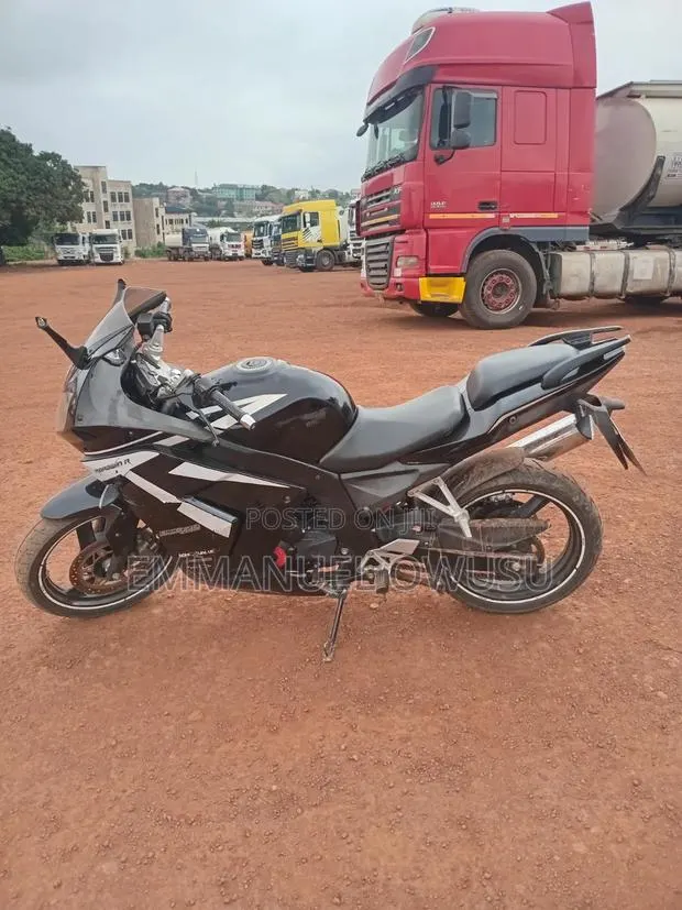 Daelim Roadsport 250 2021 Black · Photo 1